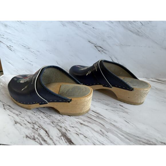 Swedish Dala Hand-painted Wooden Clogs 37 / US 6.5 - Blue Holiday Cabincore Shoe - Picture 7 of 9